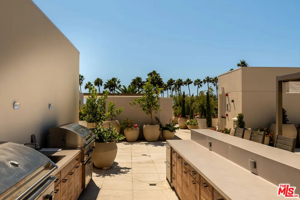 701 Ocean Avenue #301 Santa Monica, CA 90402