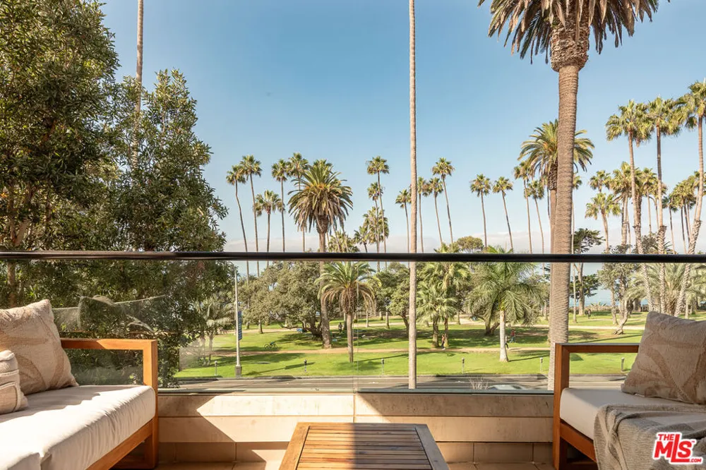 701 Ocean Avenue #301 Santa Monica, CA 90402