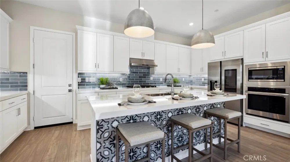 25560 Camino Canoa Valencia, CA 91354