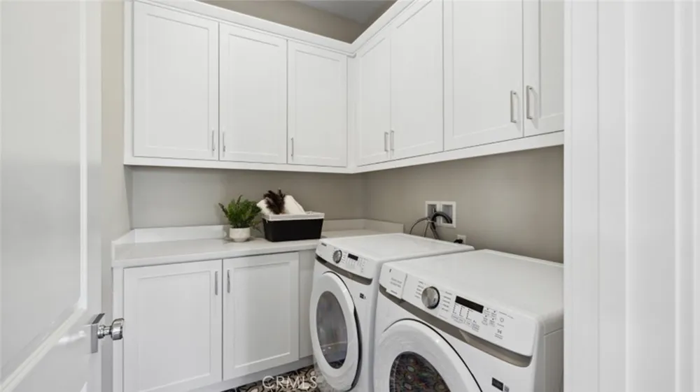 25560 Camino Canoa Valencia, CA 91354