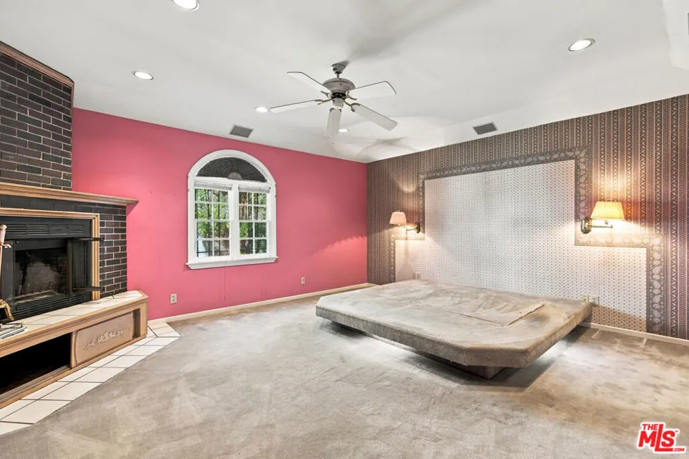 5031 Nagle Avenue Los Angeles, CA 91423