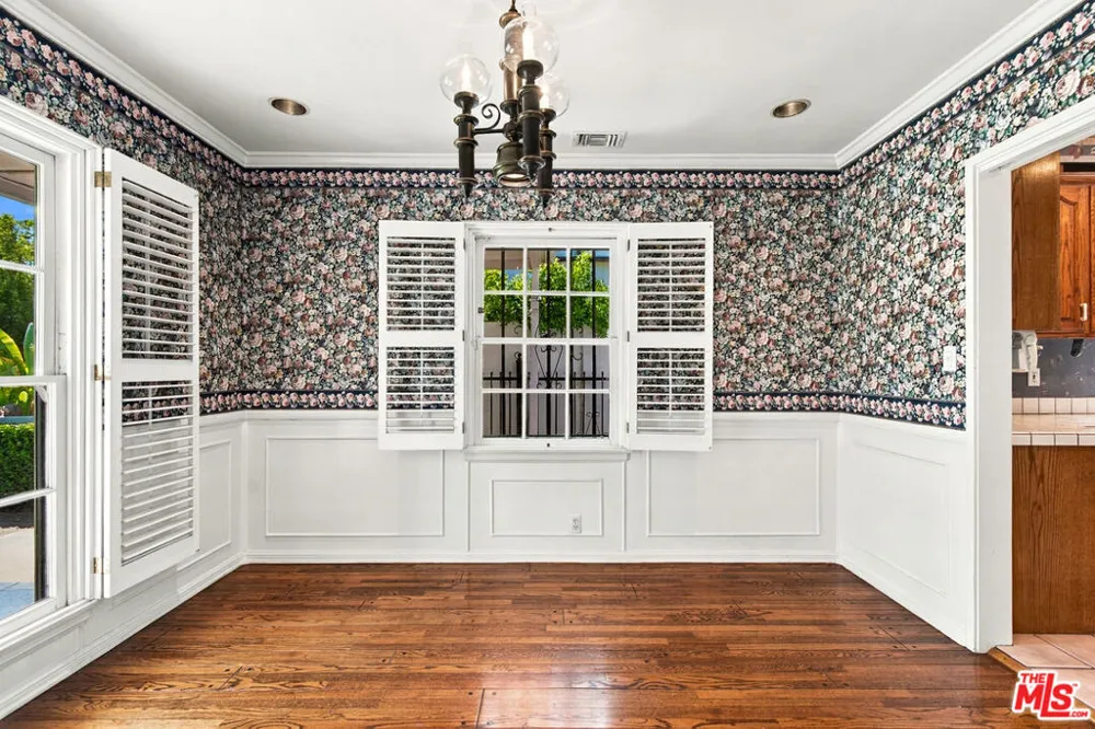 5031 Nagle Avenue Los Angeles, CA 91423