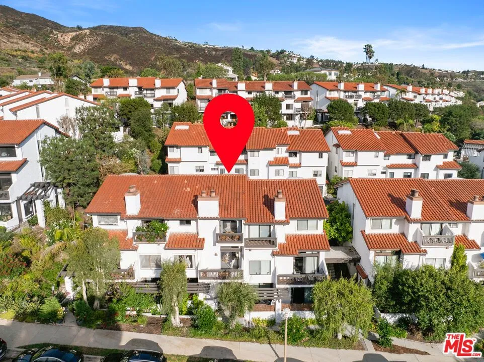 1618 Michael Lane Los Angeles, CA 90272