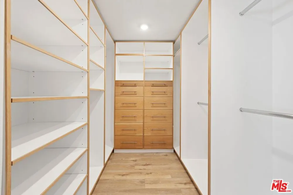 1618 Michael Lane Los Angeles, CA 90272