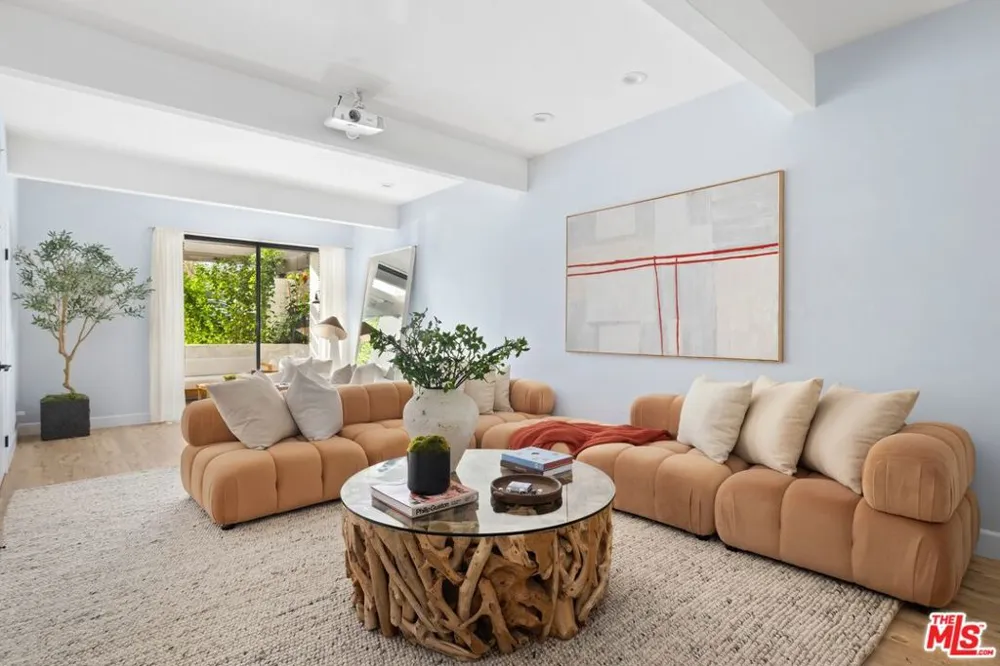 1618 Michael Lane Los Angeles, CA 90272