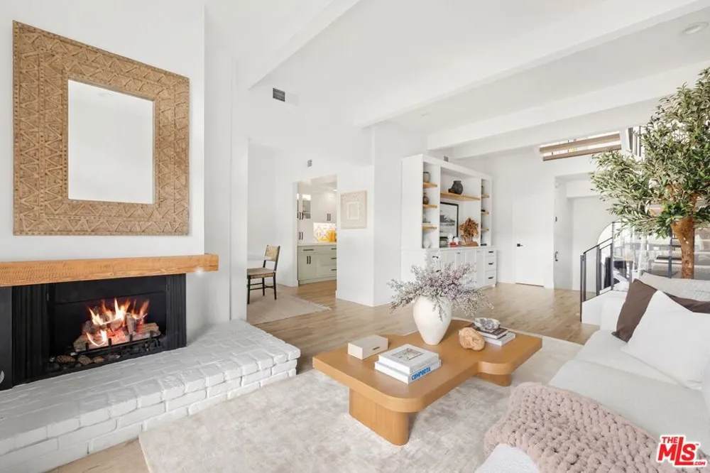1618 Michael Lane Los Angeles, CA 90272