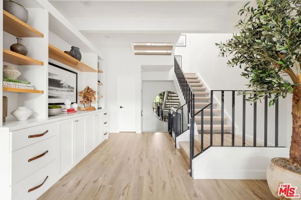 1618 Michael Lane Los Angeles, CA 90272
