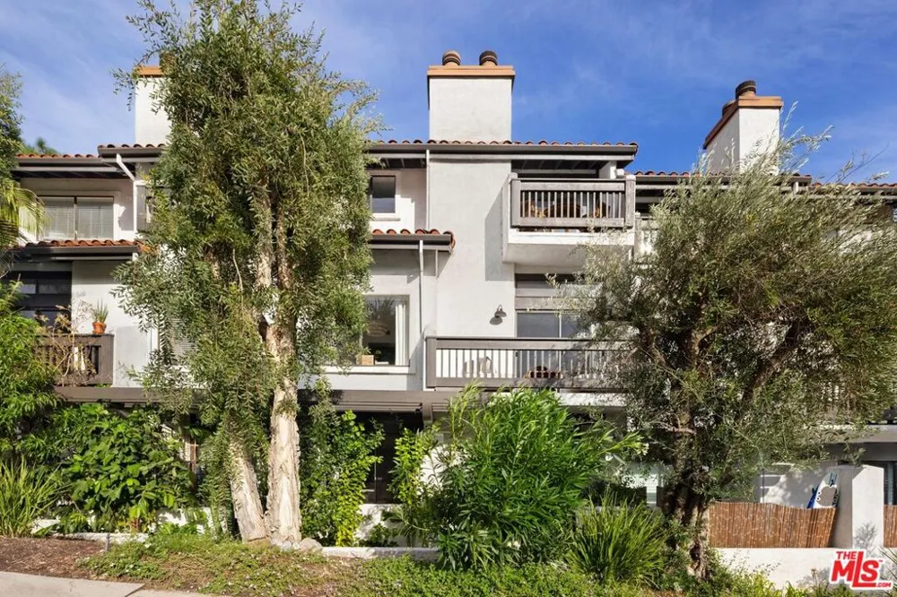 1618 Michael Lane Los Angeles, CA 90272