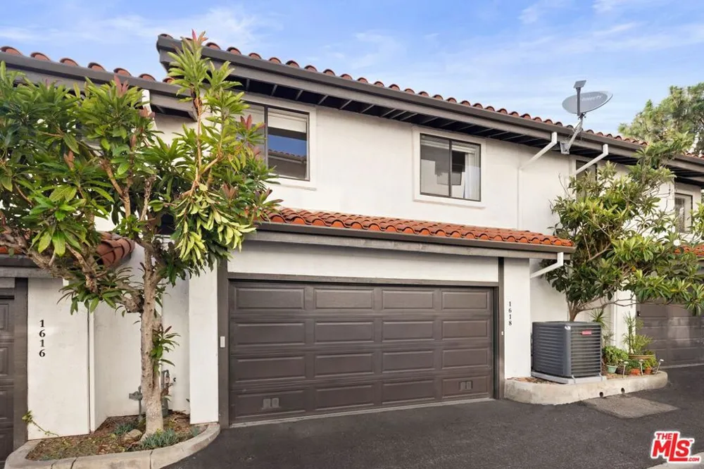1618 Michael Lane Los Angeles, CA 90272