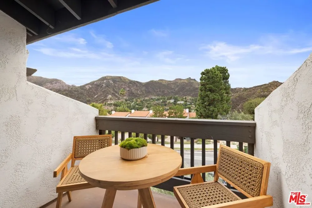 1618 Michael Lane Los Angeles, CA 90272