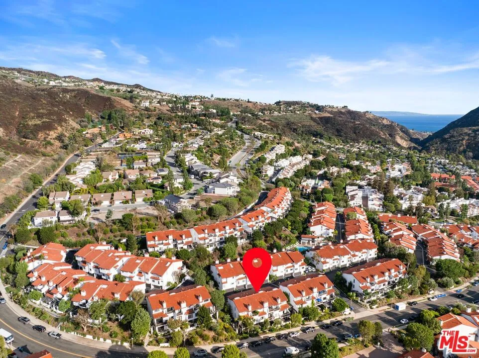 1618 Michael Lane Los Angeles, CA 90272