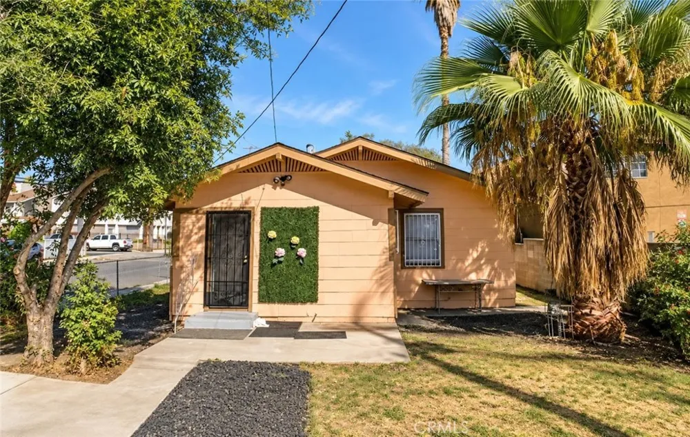 1298 Acacia San Bernardino, CA 92405