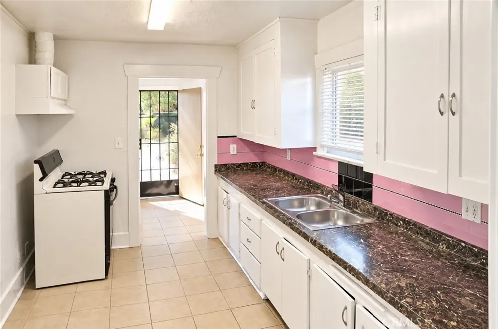1298 Acacia San Bernardino, CA 92405