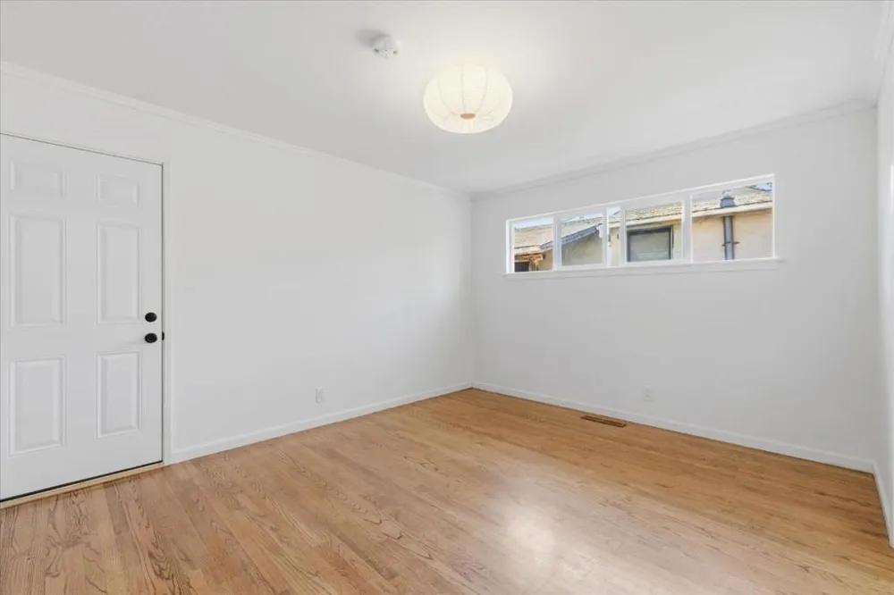 653 San Benito Avenue Menlo Park, CA 94025