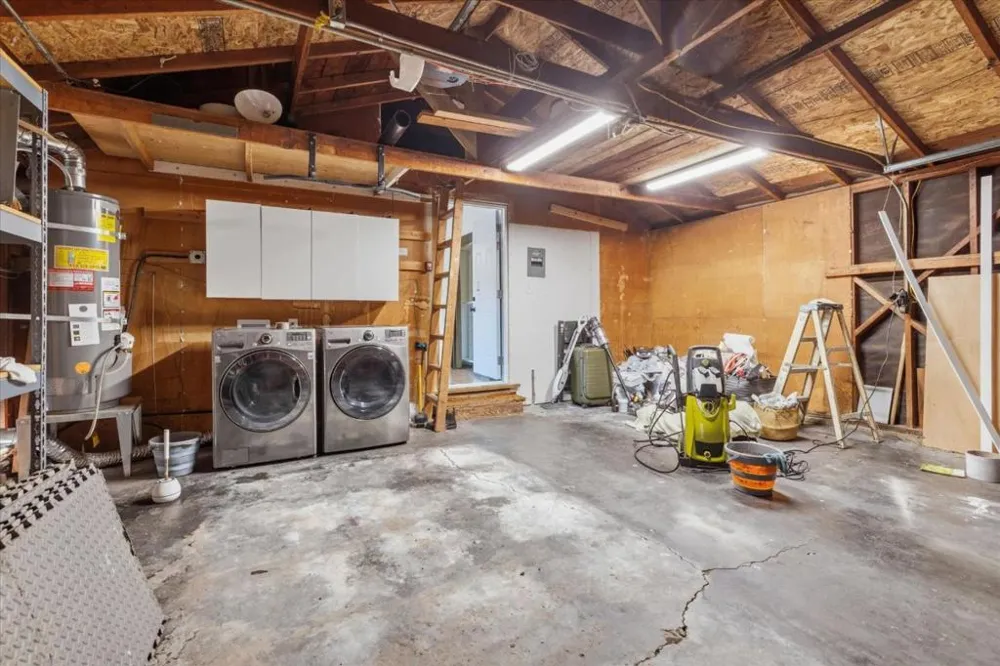 653 San Benito Avenue Menlo Park, CA 94025
