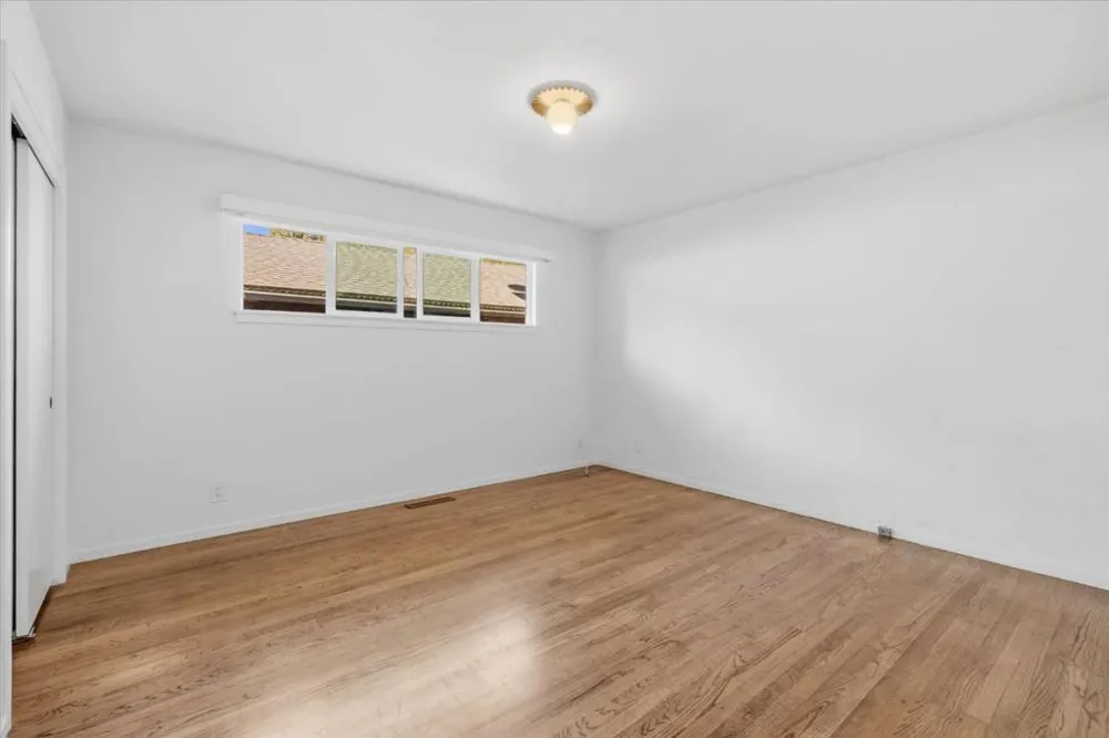 653 San Benito Avenue Menlo Park, CA 94025
