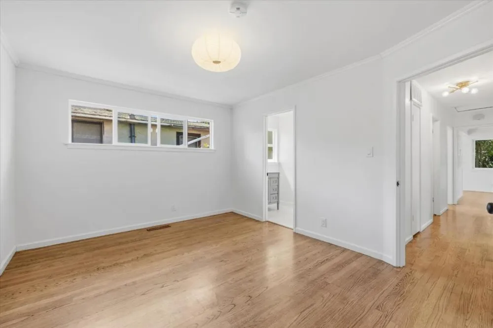 653 San Benito Avenue Menlo Park, CA 94025