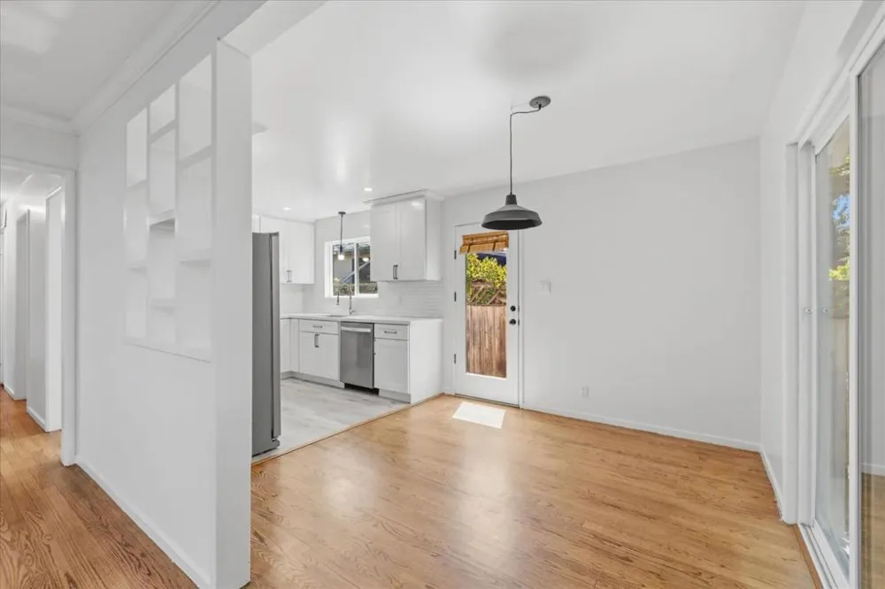 653 San Benito Avenue Menlo Park, CA 94025