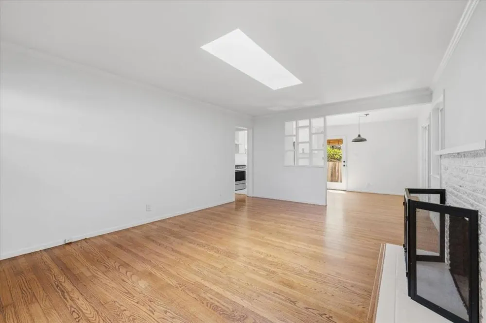 653 San Benito Avenue Menlo Park, CA 94025