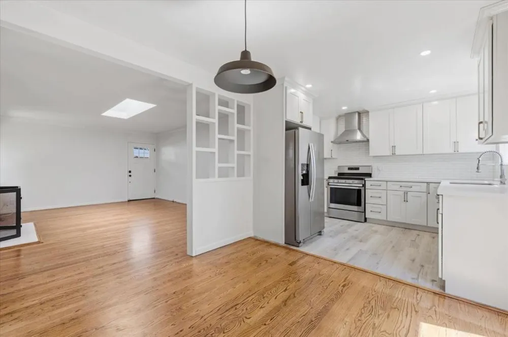 653 San Benito Avenue Menlo Park, CA 94025
