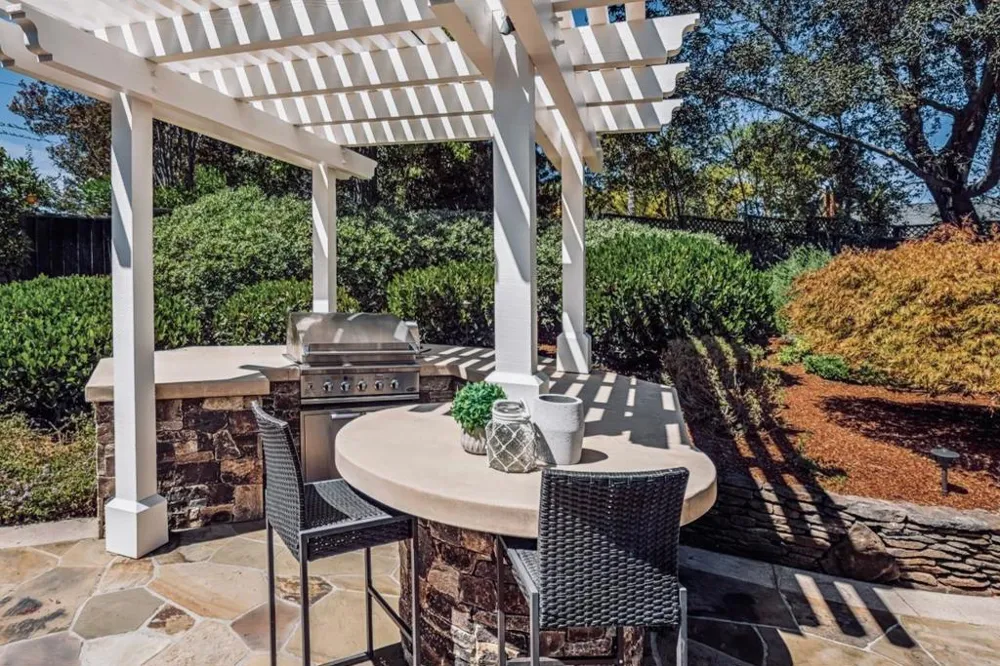 1273 Windimer Drive Los Altos, CA 94024