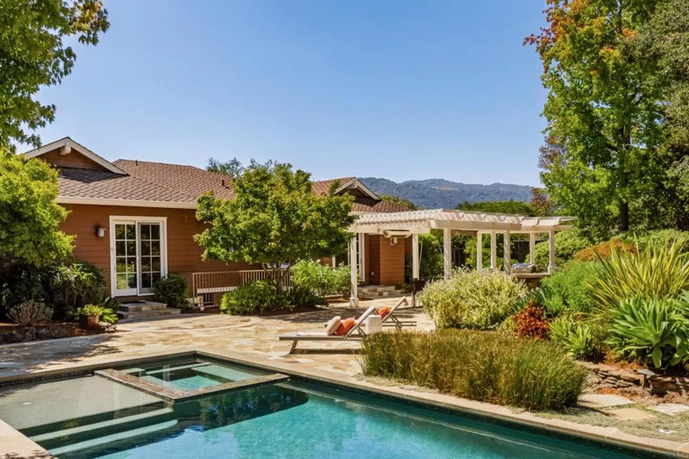 1273 Windimer Drive Los Altos, CA 94024