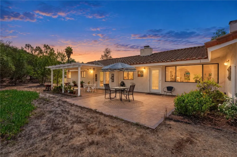 1732 E Mission Road Fallbrook, CA 92028