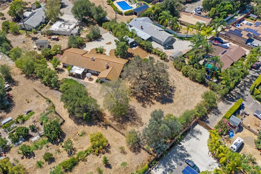 1732 E Mission Road Fallbrook, CA 92028