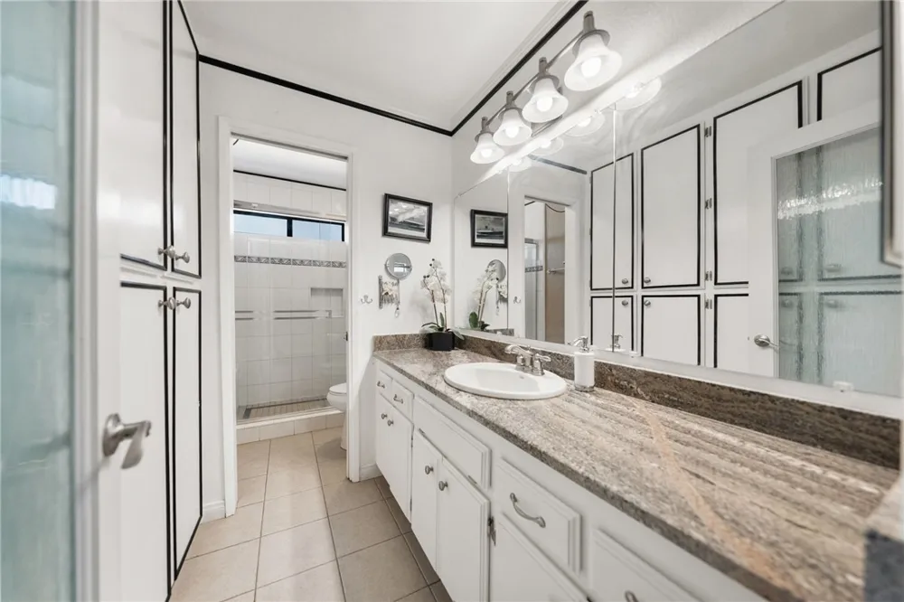 1732 E Mission Road Fallbrook, CA 92028