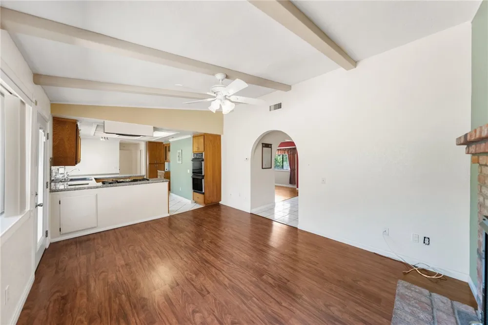 1732 E Mission Road Fallbrook, CA 92028