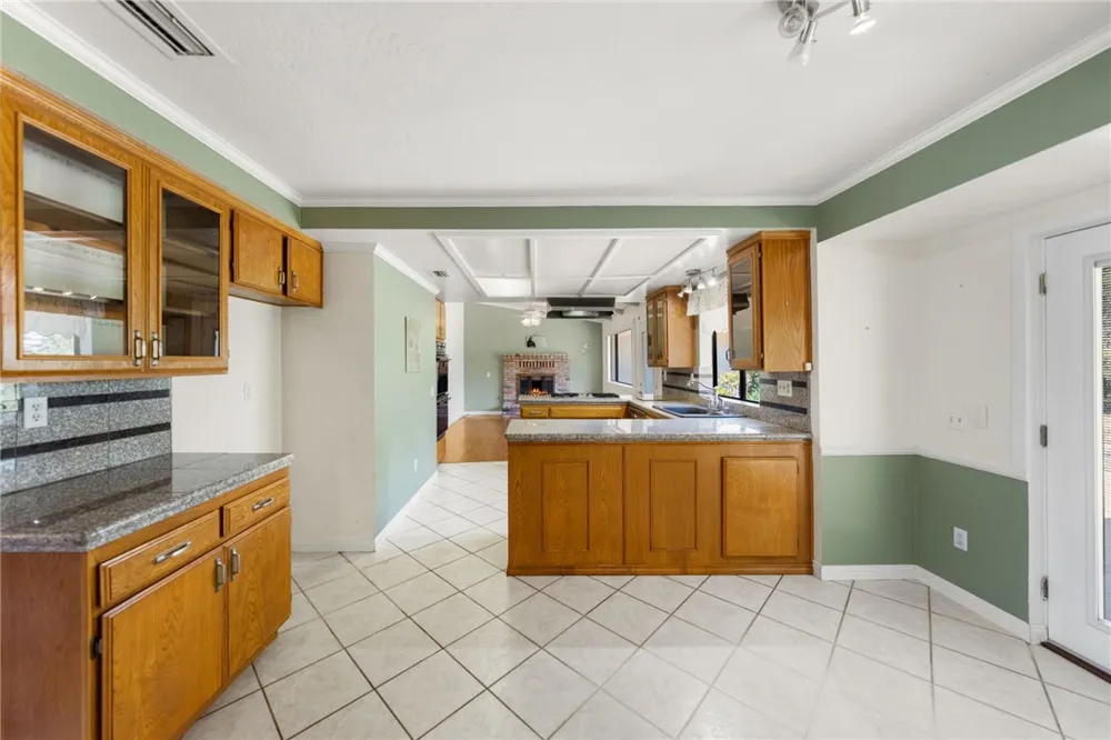 1732 E Mission Road Fallbrook, CA 92028