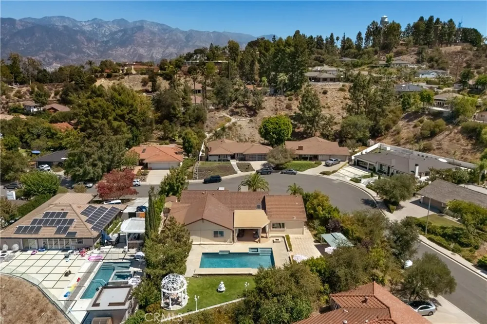 3851 Karen Lynn Drive Glendale, CA 91206