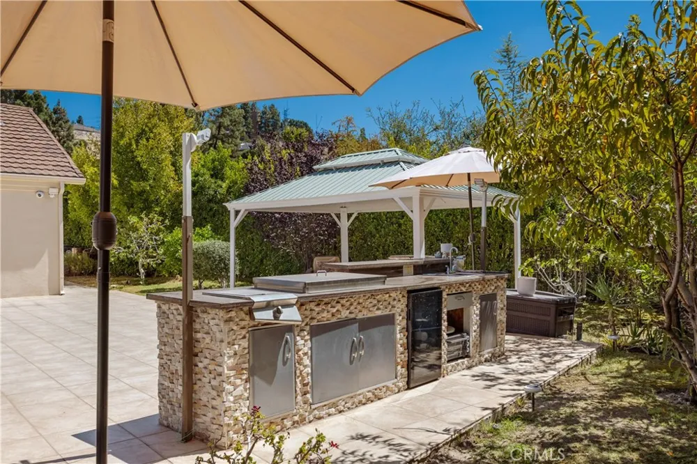 3851 Karen Lynn Drive Glendale, CA 91206