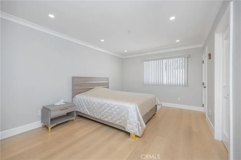3851 Karen Lynn Drive Glendale, CA 91206
