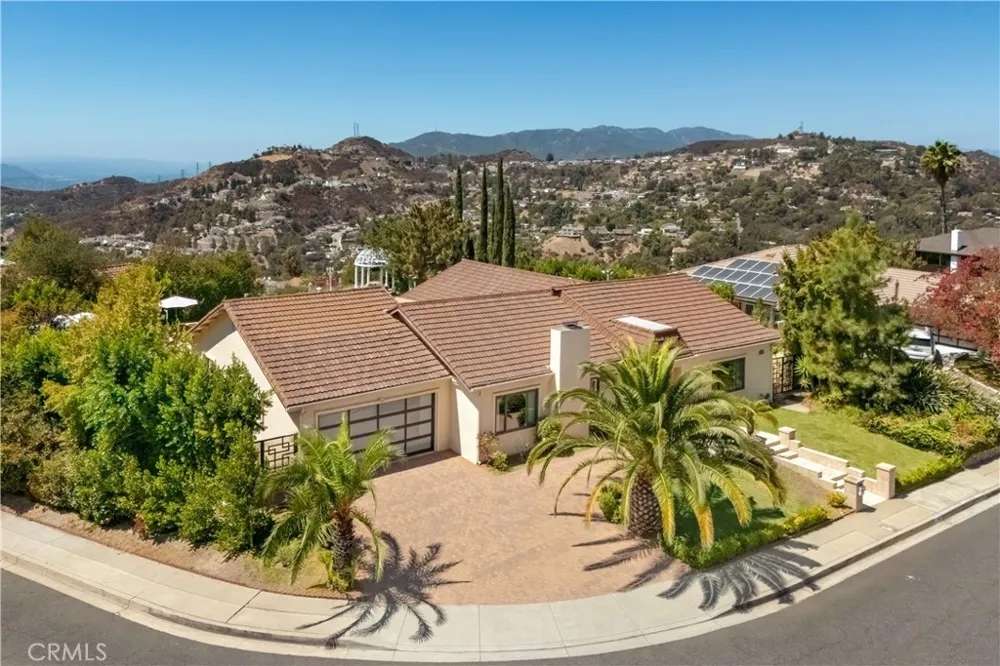 3851 Karen Lynn Drive Glendale, CA 91206