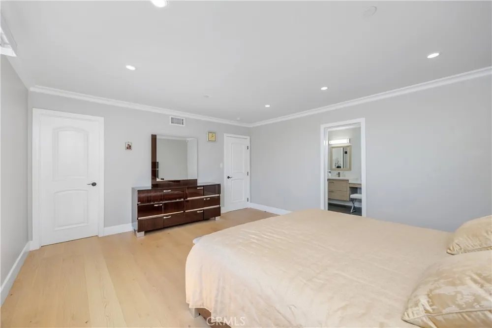 3851 Karen Lynn Drive Glendale, CA 91206