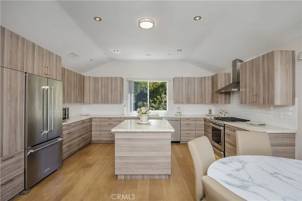 3851 Karen Lynn Drive Glendale, CA 91206