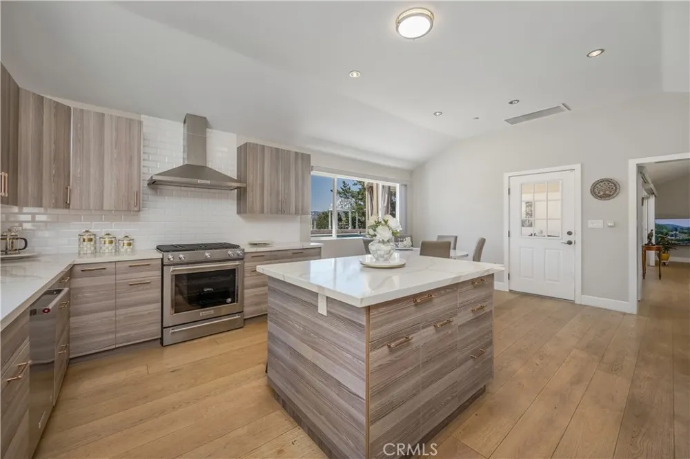 3851 Karen Lynn Drive Glendale, CA 91206