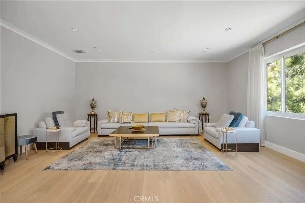3851 Karen Lynn Drive Glendale, CA 91206