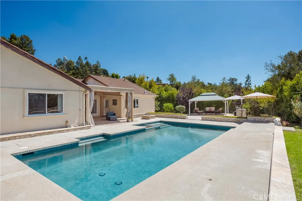 3851 Karen Lynn Drive Glendale, CA 91206