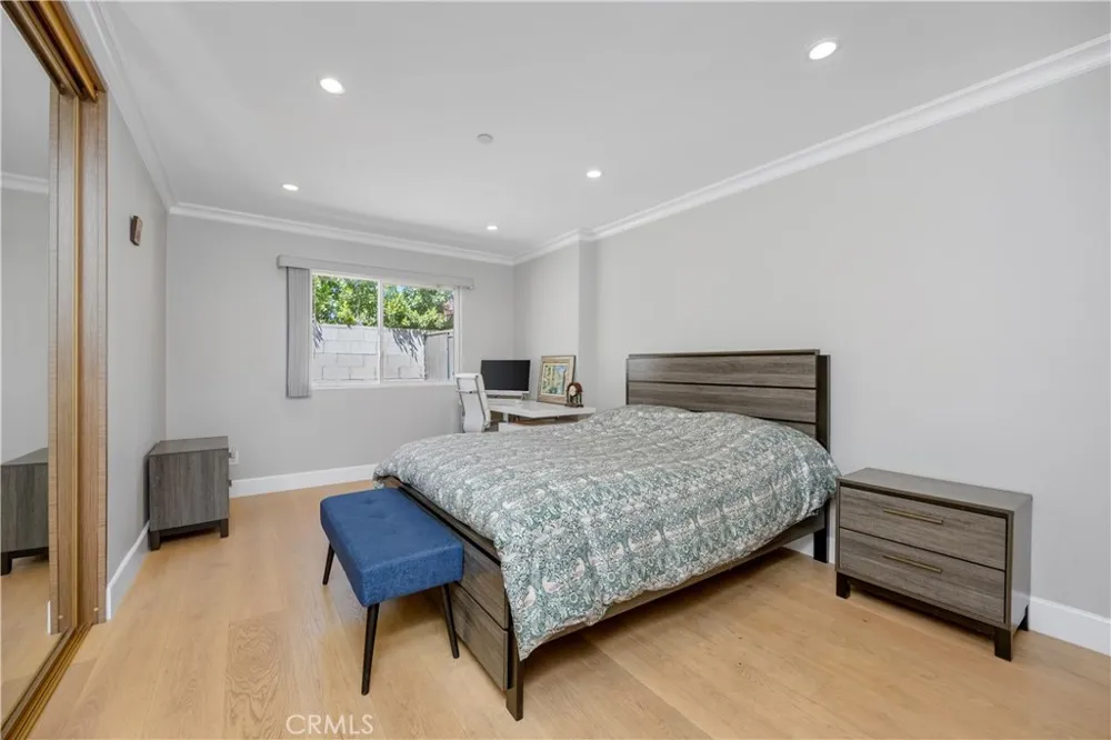 3851 Karen Lynn Drive Glendale, CA 91206