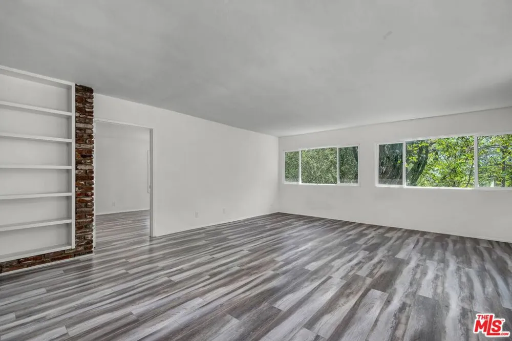 2519 Horse Shoe Canyon Road Los Angeles, CA 90046
