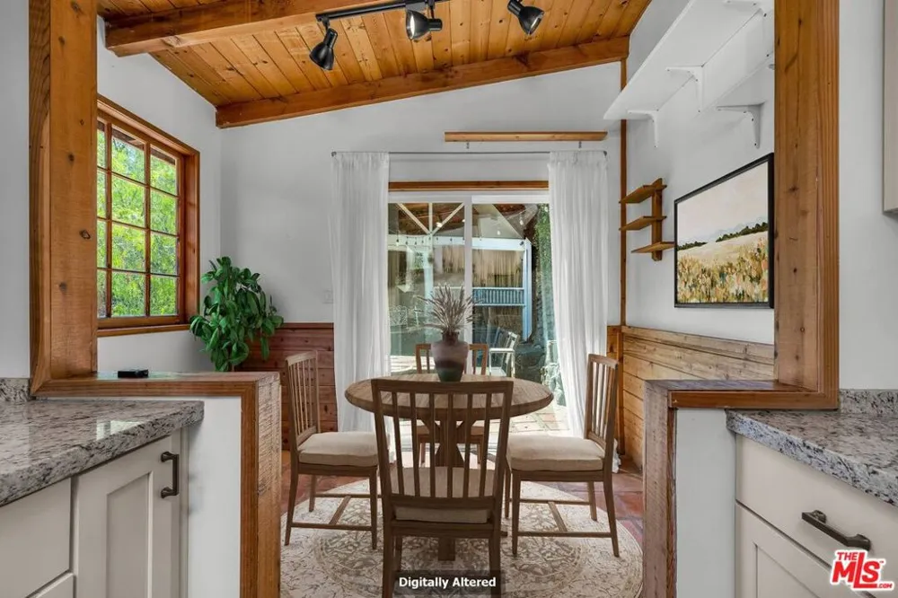 2519 Horse Shoe Canyon Road Los Angeles, CA 90046