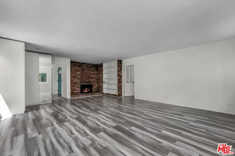 2519 Horse Shoe Canyon Road Los Angeles, CA 90046