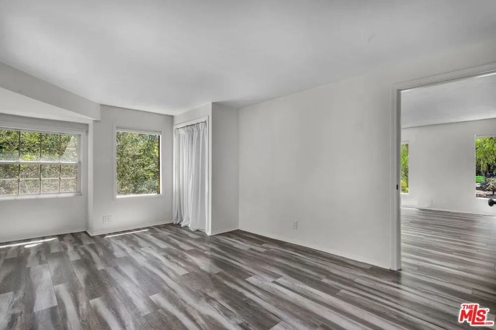 2519 Horse Shoe Canyon Road Los Angeles, CA 90046