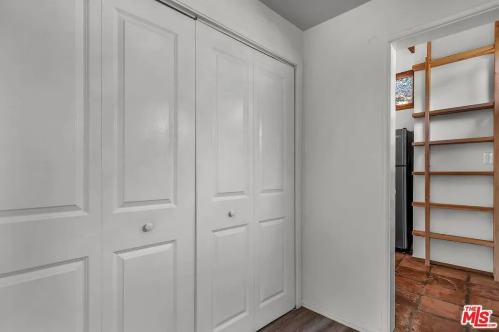 2519 Horse Shoe Canyon Road Los Angeles, CA 90046