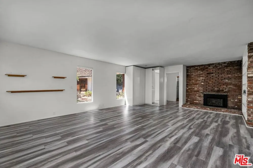 2519 Horse Shoe Canyon Road Los Angeles, CA 90046