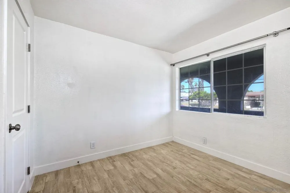 905 W Washington Ave El Cajon, CA 92020