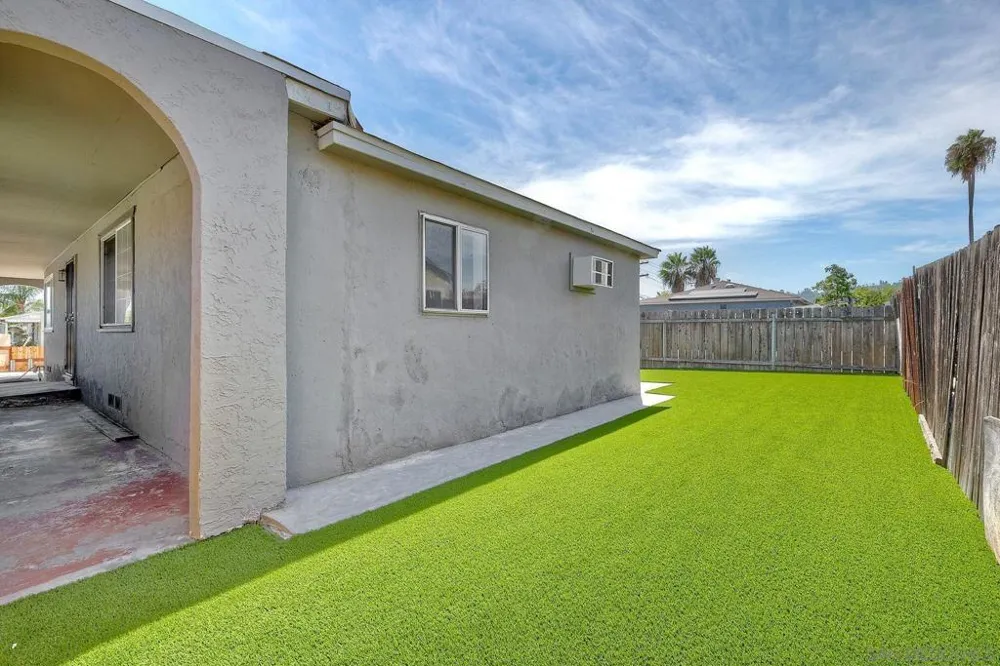905 W Washington Ave El Cajon, CA 92020