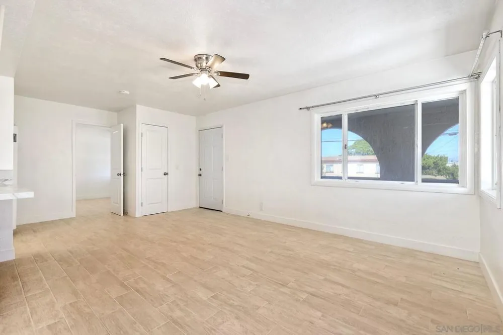 905 W Washington Ave El Cajon, CA 92020